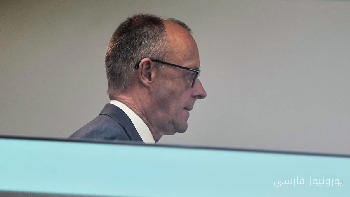 Sieg der rechtsextremen Partei in Deutschland und der Beginn des Niedergangs von Merz