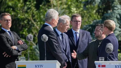 رهبران غرب در کی‌یف؛ نیروهای اوکراین هدف را اوزون روسیه قرار می‌دهند